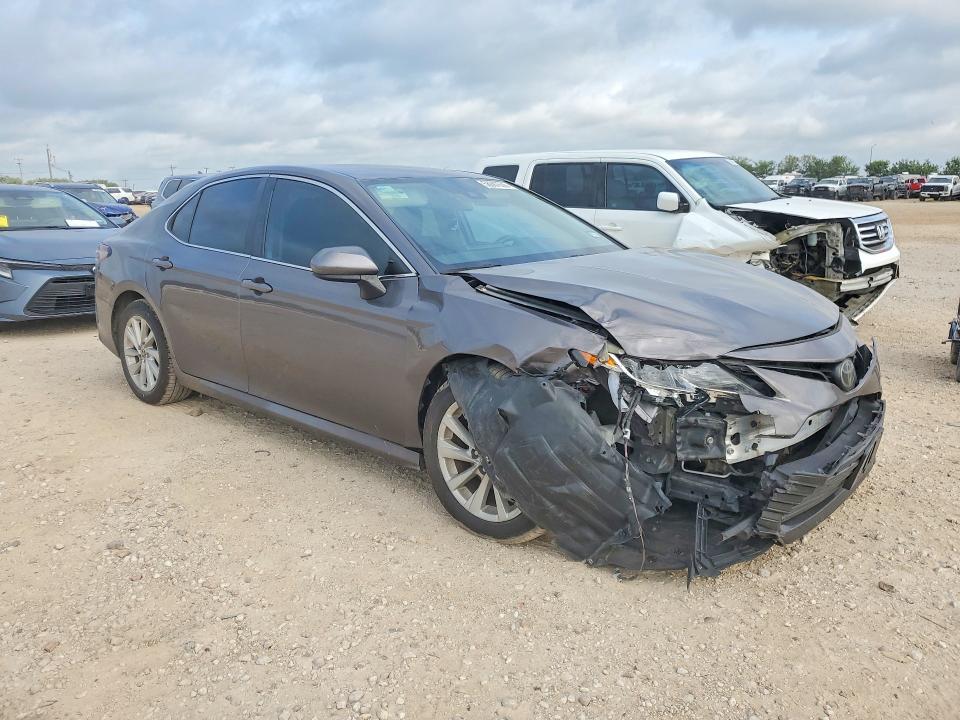 2022 Toyota Camry მანქანა იყიდება აუქციონზე, vin: 4T1C11AK7NU711920, აუქციონის ნომერი: 58067606