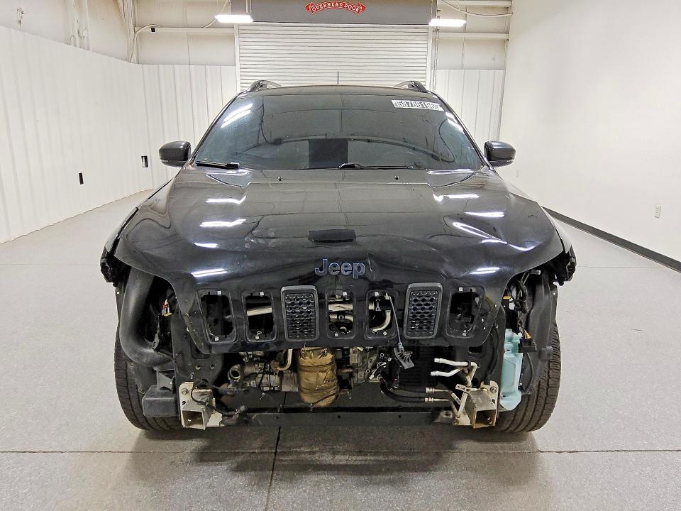 58786196 :رقم المزاد ، 1C4PJMCX8KD441138 vin ، 2019 Jeep Cherokee مزاد بيع