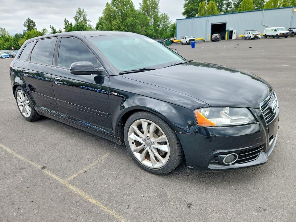 59551916 :رقم المزاد ، WAUFEAFM1BA020246 vin ، 2011 Audi A3 مزاد بيع