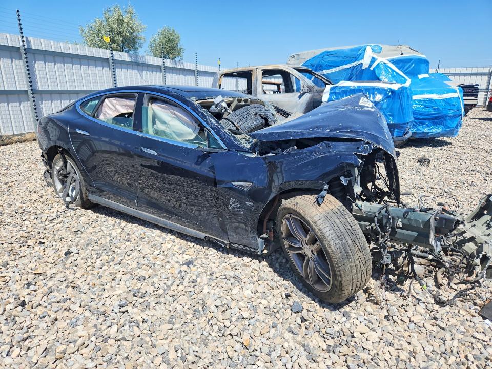 Продажа на аукционе авто 2014 Tesla Model S, vin: 5YJSA1H19EFP33469, номер лота: 92464525