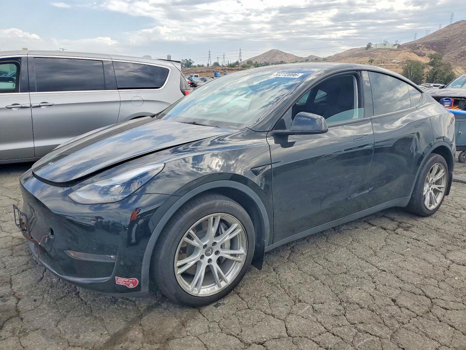58272086 :رقم المزاد ، 7SAYGDEE3PF884606 vin ، 2023 Tesla Model Y مزاد بيع