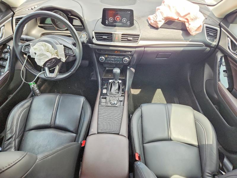 2018 Mazda 3 მანქანა იყიდება აუქციონზე, vin: 3MZBN1V32JM240620, აუქციონის ნომერი: 56824436