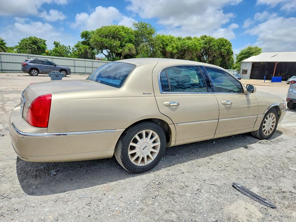 Продажа на аукционе авто 2007 Lincoln Town Car, vin: 1LNHM81W37Y615139, номер лота: 58301966