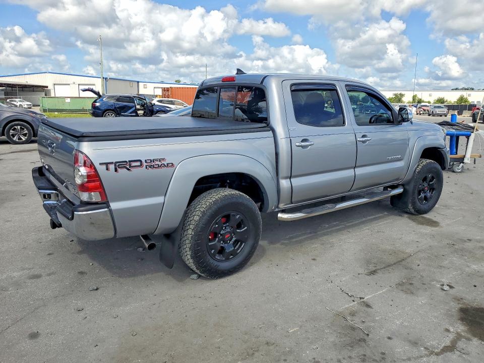 56443436 :رقم المزاد ، 5TFJU4GN8FX080360 vin ، 2015 Toyota Tacoma مزاد بيع