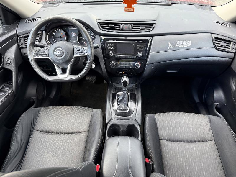 2017 Nissan Rogue მანქანა იყიდება აუქციონზე, vin: JN8AT2MV0HW009131, აუქციონის ნომერი: 58654676