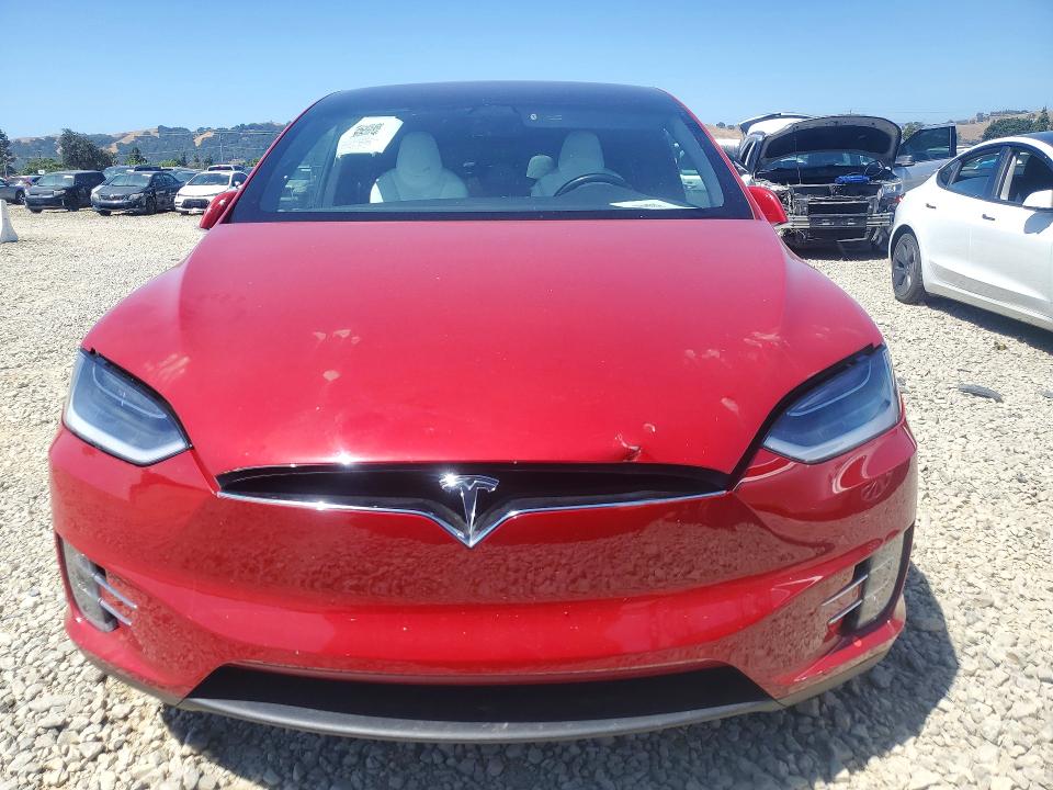 56098256 :رقم المزاد ، 5YJXCAE22KF162402 vin ، 2019 Tesla Model X مزاد بيع