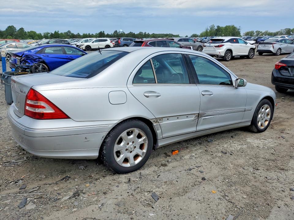 57827566 :رقم المزاد ، WDBRF81J05F598377 vin ، 2005 Mercedes-benz C مزاد بيع