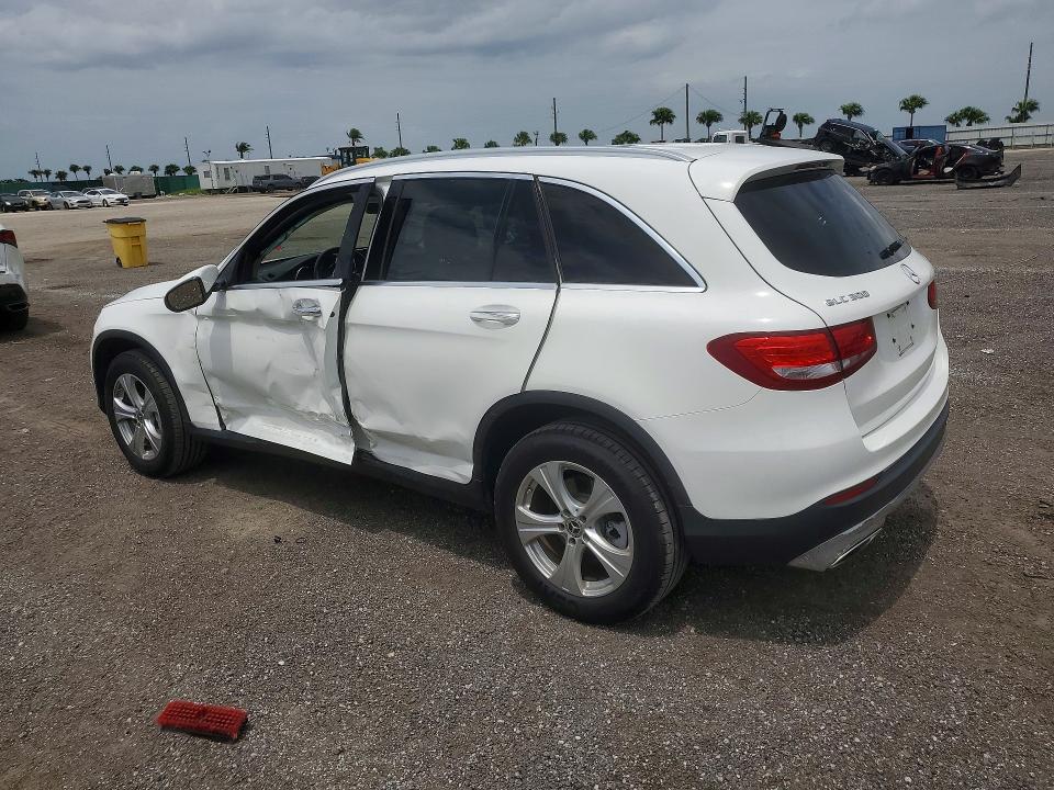 55389456 :رقم المزاد ، WDC0G4KB8HV013458 vin ، 2017 Mercedes-benz Glc مزاد بيع