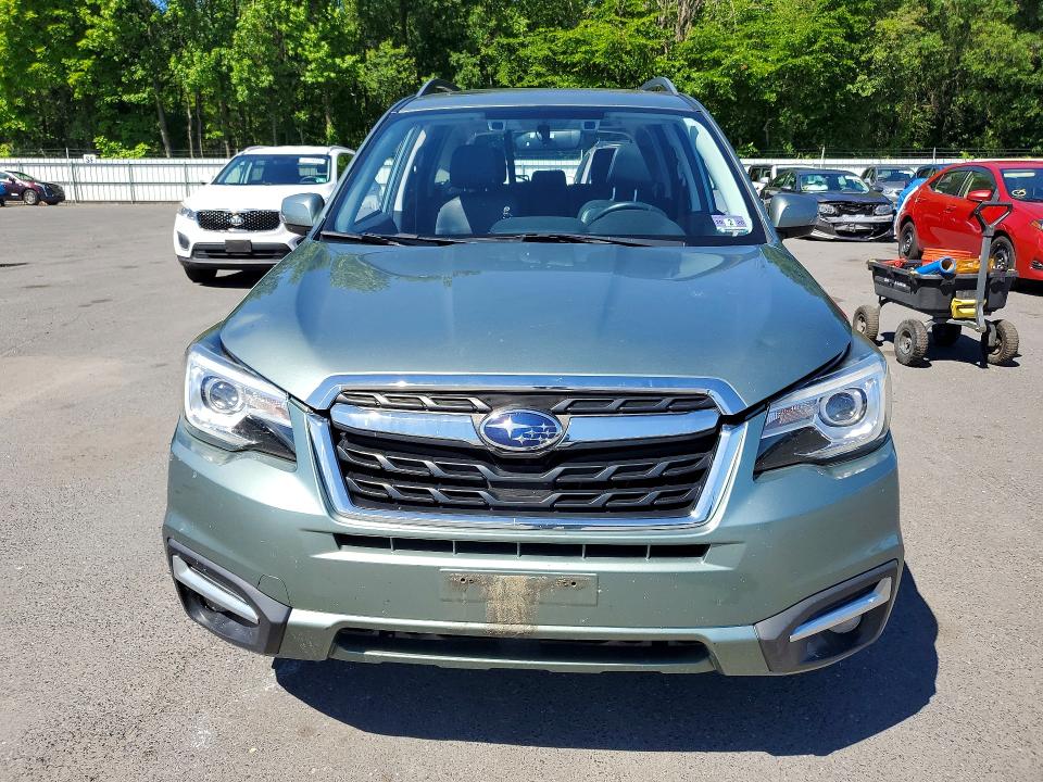 2017 Subaru Forester მანქანა იყიდება აუქციონზე, vin: JF2SJAWC1HH549797, აუქციონის ნომერი: 57196966