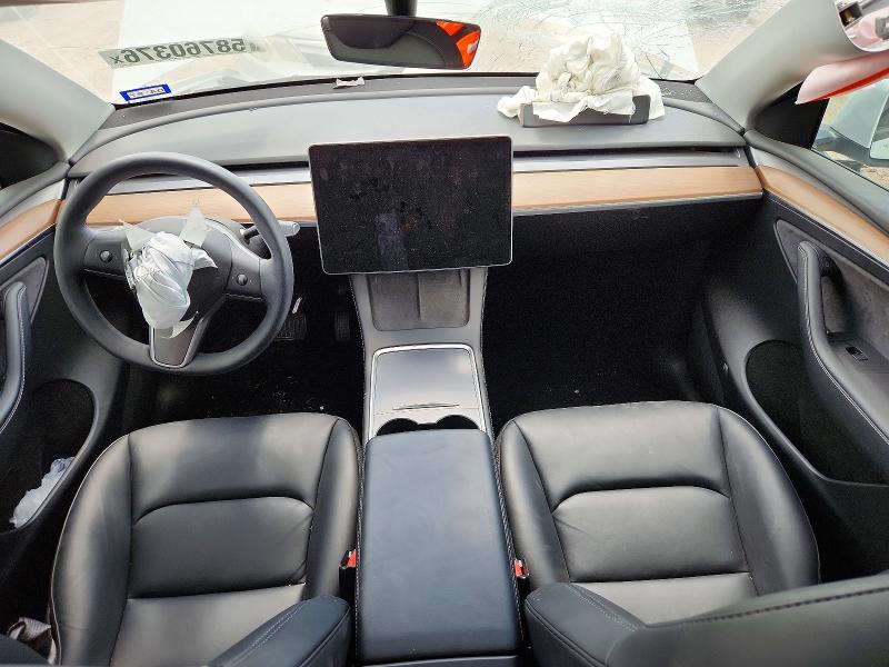 58760376 :رقم المزاد ، 7SAYGAEE1NF549808 vin ، 2022 Tesla Model Y مزاد بيع