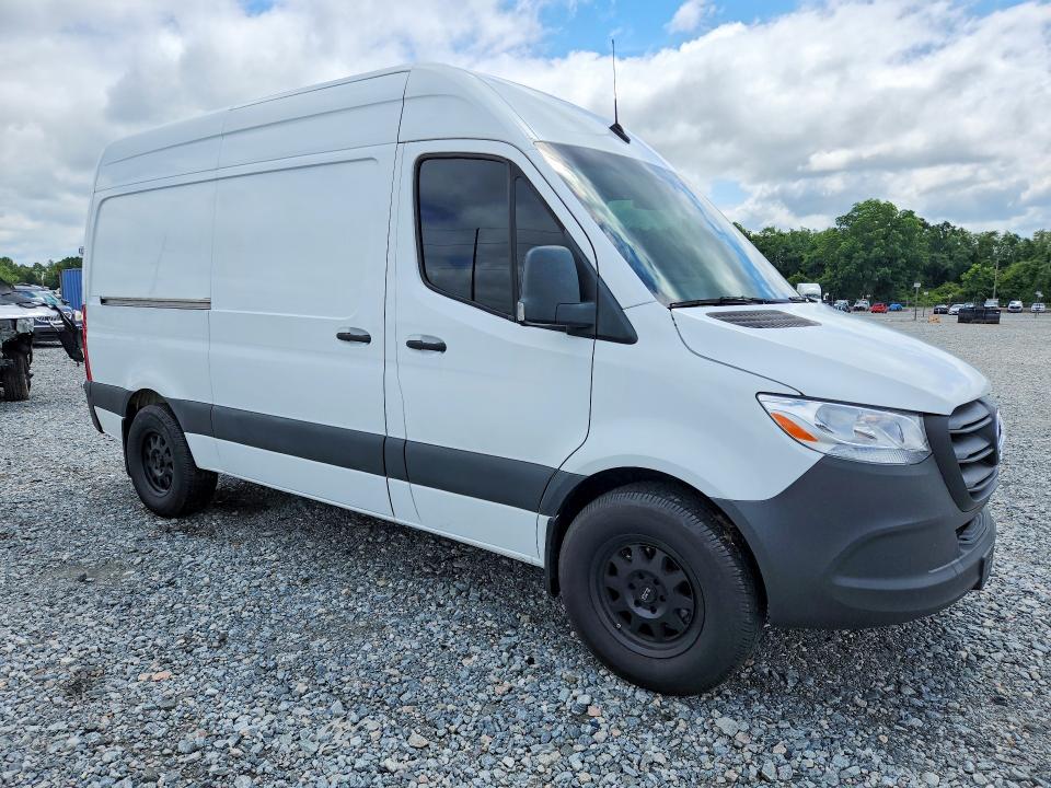 54293316 :رقم المزاد ، W1Y4DBHY6MT049487 vin ، 2021 Mercedes Benz Sprinter مزاد بيع