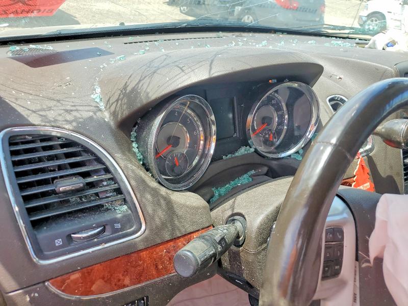 2014 Chrysler Town & Country მანქანა იყიდება აუქციონზე, vin: 2C4RC1CG4ER251808, აუქციონის ნომერი: 57523636