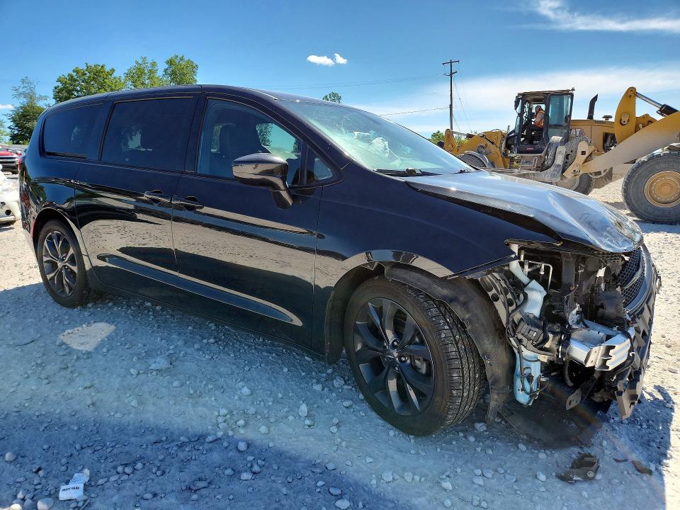 2020 Chrysler Pacifica მანქანა იყიდება აუქციონზე, vin: 2C4RC1FGXLR147364, აუქციონის ნომერი: 57406216