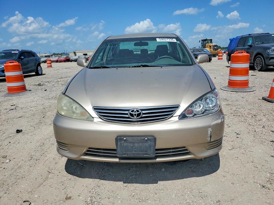 59057336 :رقم المزاد ، 4T1BE32K15U959526 vin ، 2005 Toyota Camry مزاد بيع