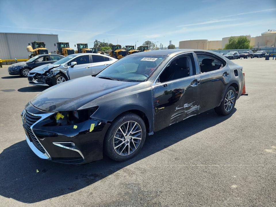 55742616 :رقم المزاد ، JTHBK1GGXG2234526 vin ، 2016 Lexus Es مزاد بيع
