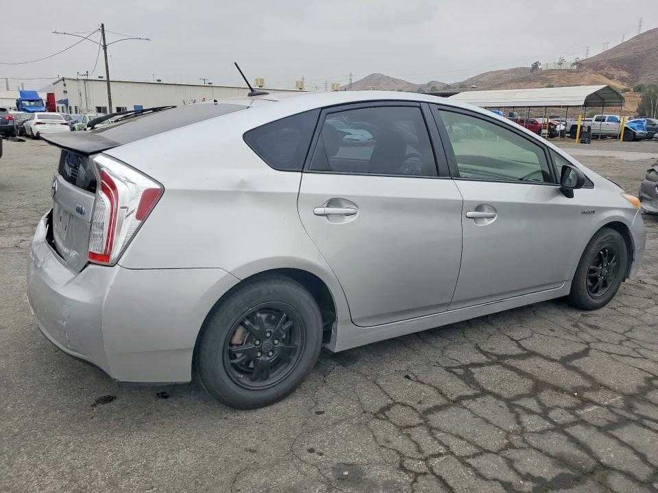 2015 Toyota Prius მანქანა იყიდება აუქციონზე, vin: JTDKN3DU2F0409697, აუქციონის ნომერი: 56511946