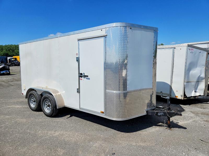 55771696 :رقم المزاد ، 5YCBE141XNH000689 vin ، 2022 Arising Industries Trailer مزاد بيع