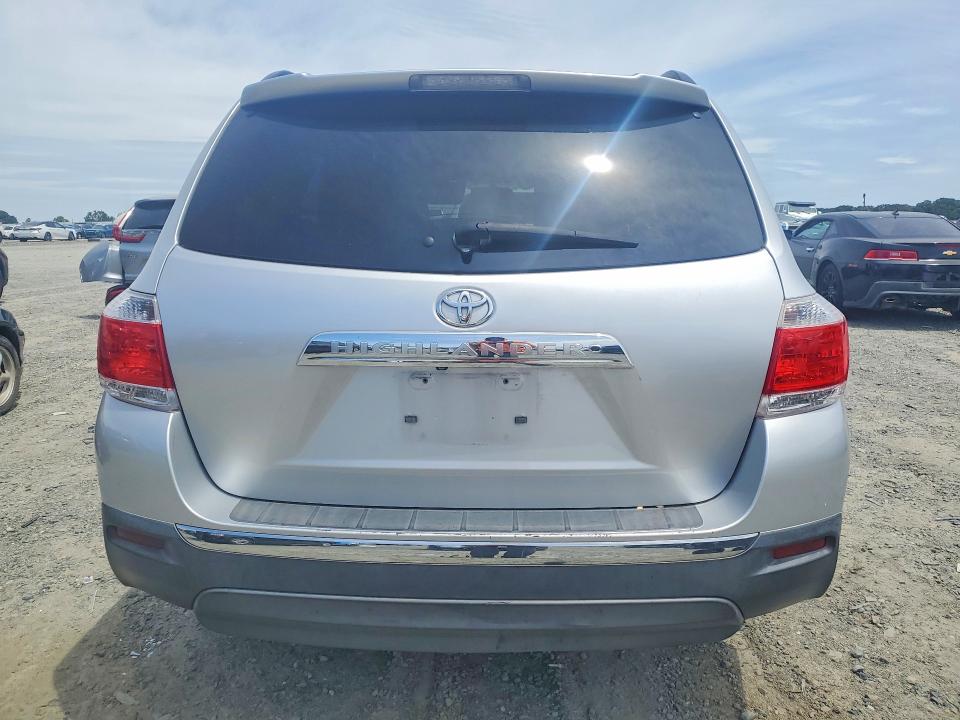 2013 Toyota Highlander მანქანა იყიდება აუქციონზე, vin: 5TDZA3EH1DS036139, აუქციონის ნომერი: 56097646