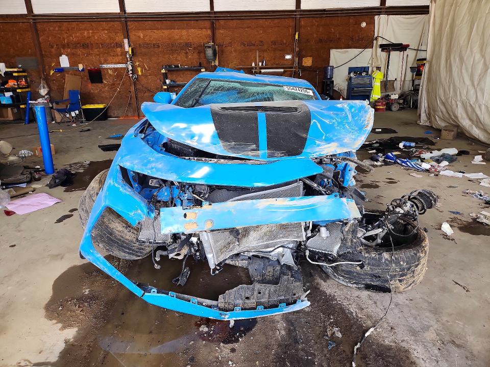 55424206 :رقم المزاد ، 1G1FF1R70P0107678 vin ، 2023 Chevrolet Camaro مزاد بيع