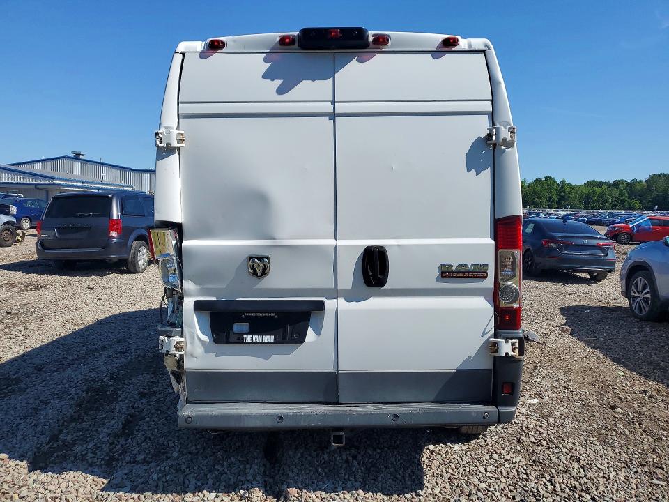 58621346 :رقم المزاد ، 3C6TRVDG5JE148894 vin ، 2018 Ram Promaster 2500 مزاد بيع