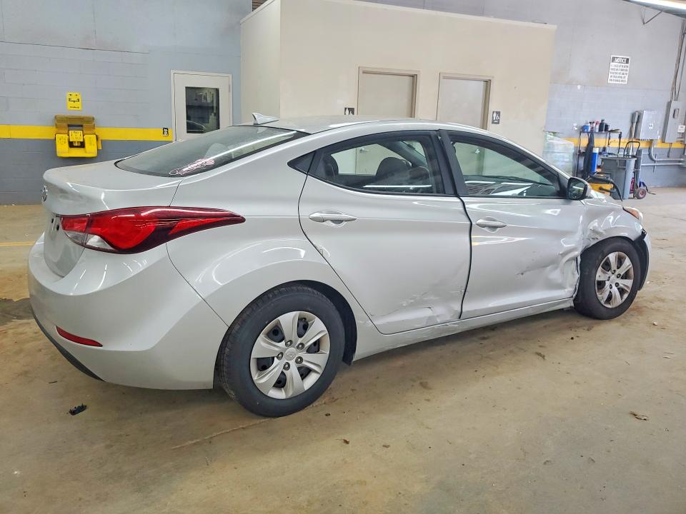 Продаж на аукціоні авто 2016 Hyundai Elantra, vin: 5NPDH4AE5GH698047, номер лоту: 55831816