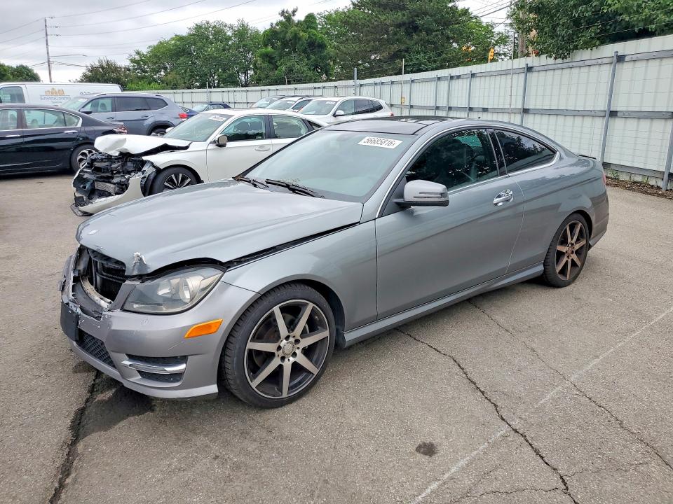 56685816 :رقم المزاد ، WDDGJ4HB5FG393993 vin ، 2015 Mercedes-benz C مزاد بيع