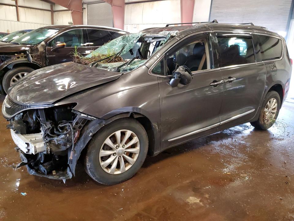 2019 Chrysler Pacifica მანქანა იყიდება აუქციონზე, vin: 2C4RC1BG4KR650392, აუქციონის ნომერი: 58877466