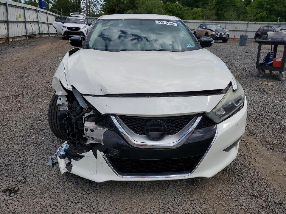 55574146 :رقم المزاد ، 1N4AA6AP6HC424850 vin ، 2017 Nissan Maxima مزاد بيع