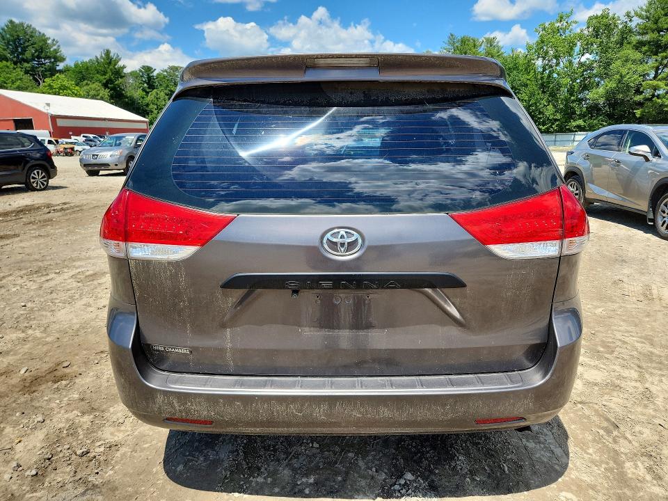 2013 Toyota Sienna მანქანა იყიდება აუქციონზე, vin: 5TDZK3DCXDS365568, აუქციონის ნომერი: 58891246