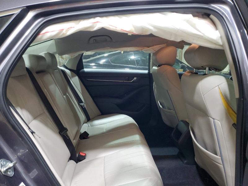 Продаж на аукціоні авто 2018 Honda Accord, vin: 1HGCV1F18JA152240, номер лоту: 55888326
