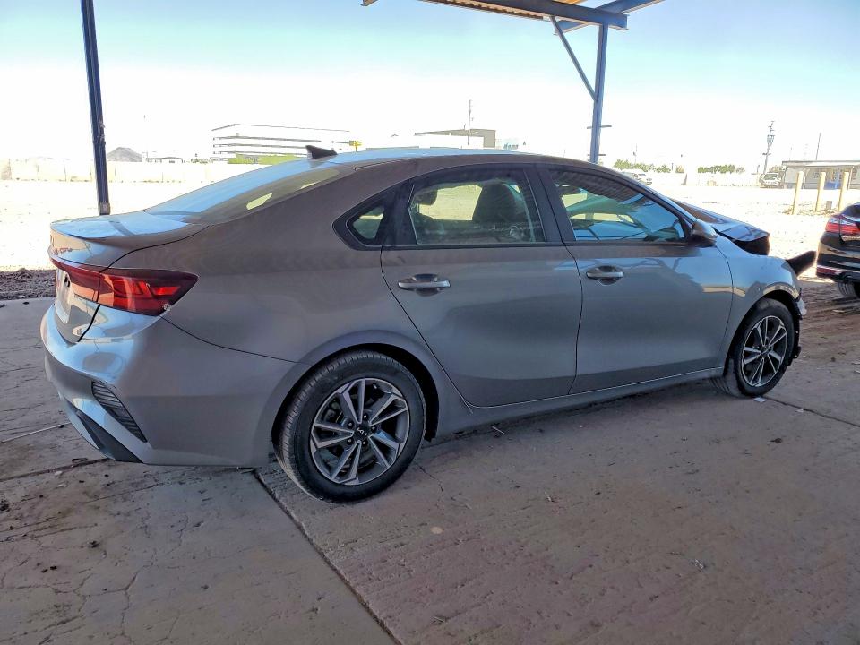 56568346 :رقم المزاد ، 3KPF24AD2RE723334 vin ، 2024 Kia Forte مزاد بيع
