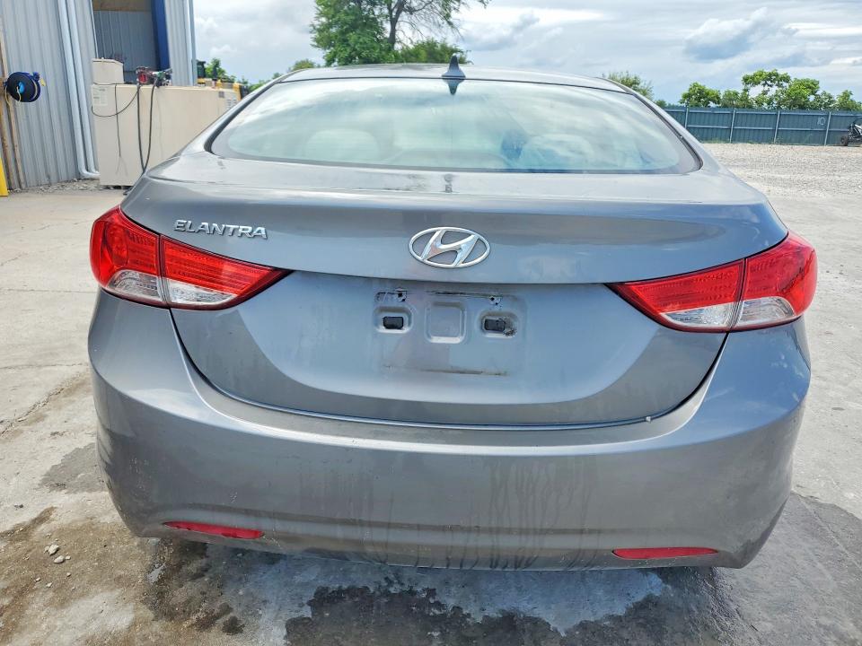 2013 Hyundai Elantra მანქანა იყიდება აუქციონზე, vin: 5NPDH4AE9DH423986, აუქციონის ნომერი: 57557976