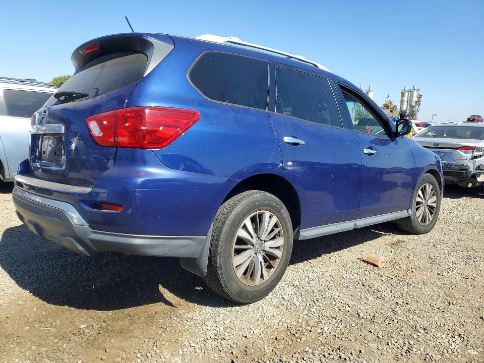 Продажа на аукционе авто 2017 Nissan Pathfinder, vin: 5N1DR2MN3HC628164, номер лота: 57617396