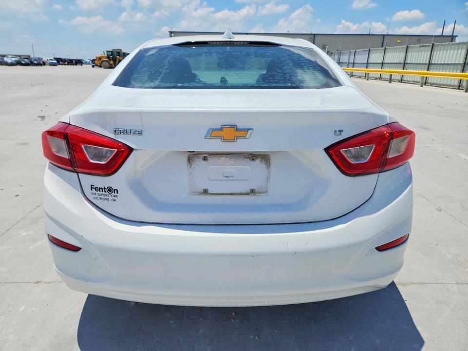 Продаж на аукціоні авто 2018 Chevrolet Cruze, vin: 1G1BE5SM0J7242554, номер лоту: 55824786
