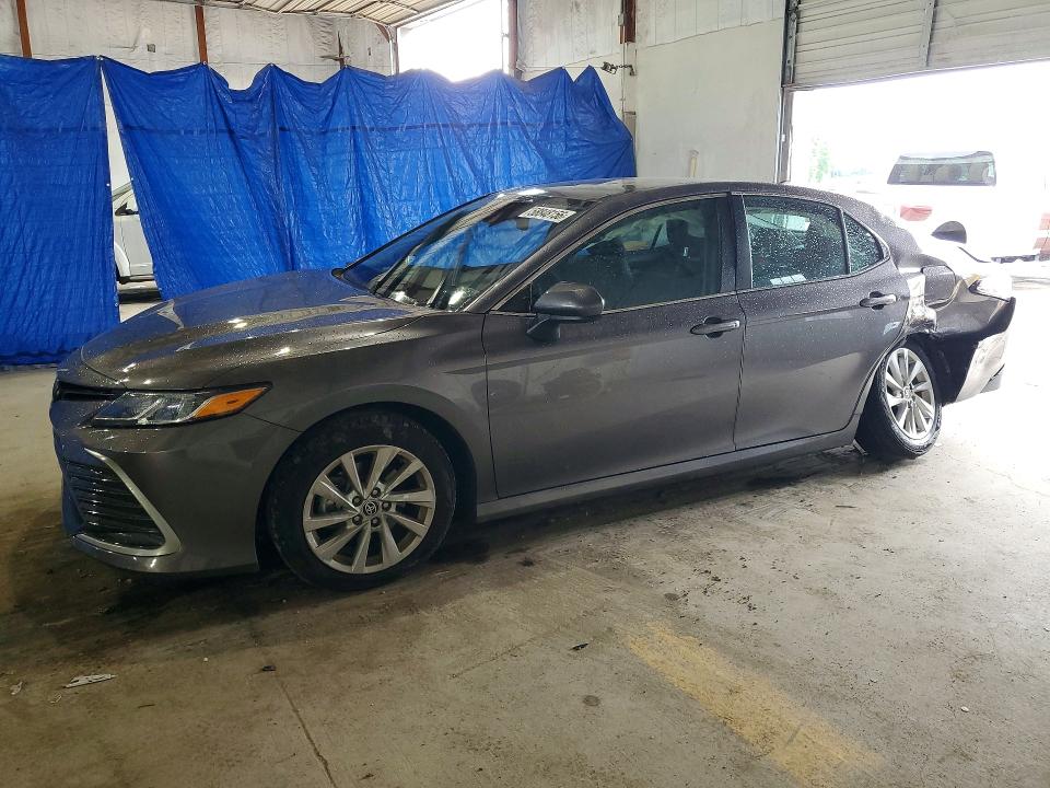 58848156 :رقم المزاد ، 4T1C11AK8PU167737 vin ، 2023 Toyota Camry مزاد بيع