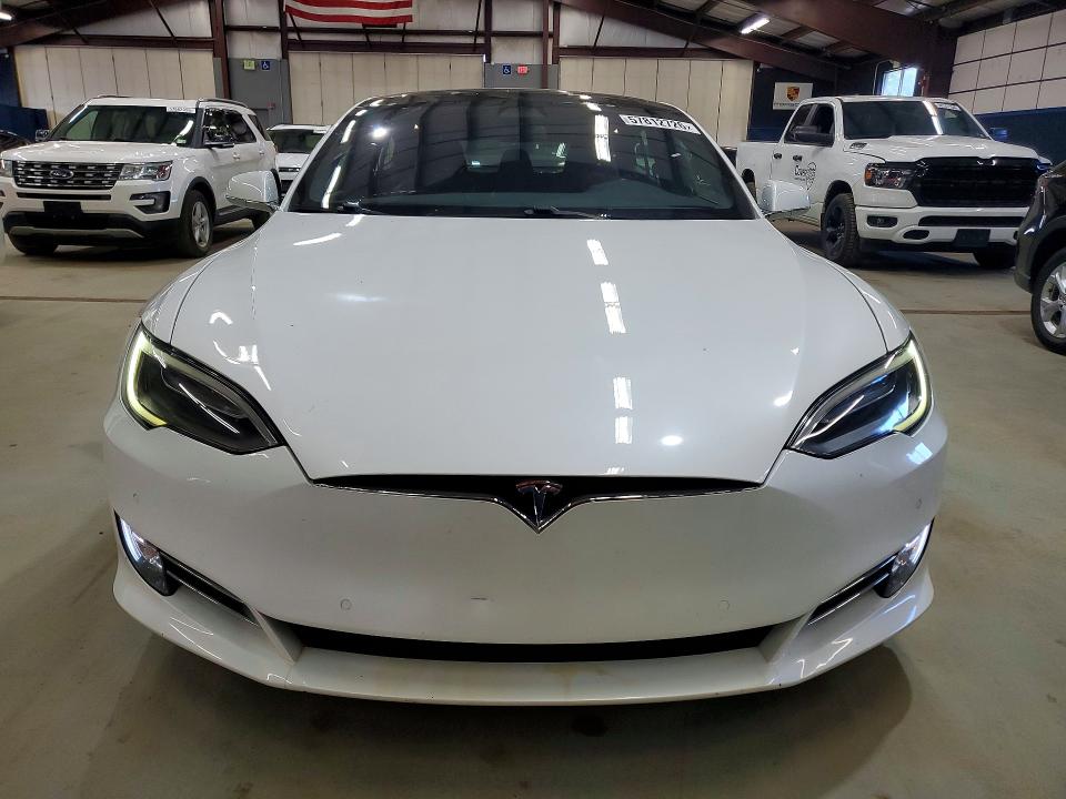 2018 Tesla Model S მანქანა იყიდება აუქციონზე, vin: 5YJSA1E25JF244333, აუქციონის ნომერი: 57812726
