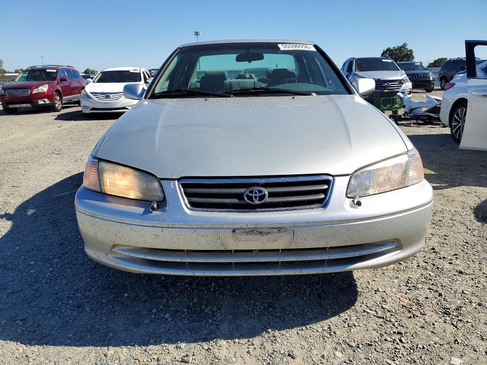 55596956 :رقم المزاد ، JT2BG22K310539608 vin ، 2001 Toyota Camry مزاد بيع