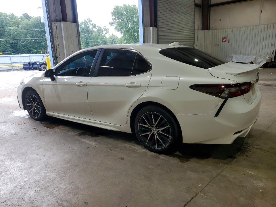 59151476 :رقم المزاد ، 4T1G11AK2MU467531 vin ، 2021 Toyota Camry مزاد بيع