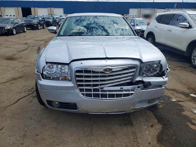 58548296 :رقم المزاد ، 2C3CK5CV5AH133284 vin ، 2010 Chrysler 300 مزاد بيع