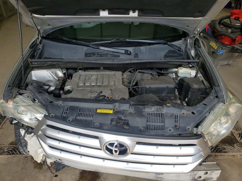 56542136 :رقم المزاد ، 5TDBK3EH1BS068732 vin ، 2011 Toyota Highlander مزاد بيع