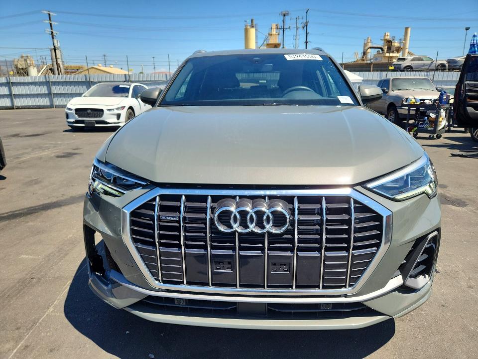 57241556 :رقم المزاد ، WA1DECF38S1087157 vin ، 2025 Audi Q3 مزاد بيع