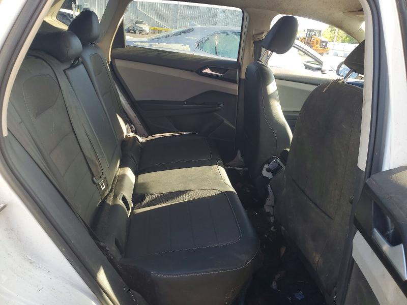 58123926 :رقم المزاد ، 3VVWX7B28NM043102 vin ، 2022 Volkswagen Taos مزاد بيع