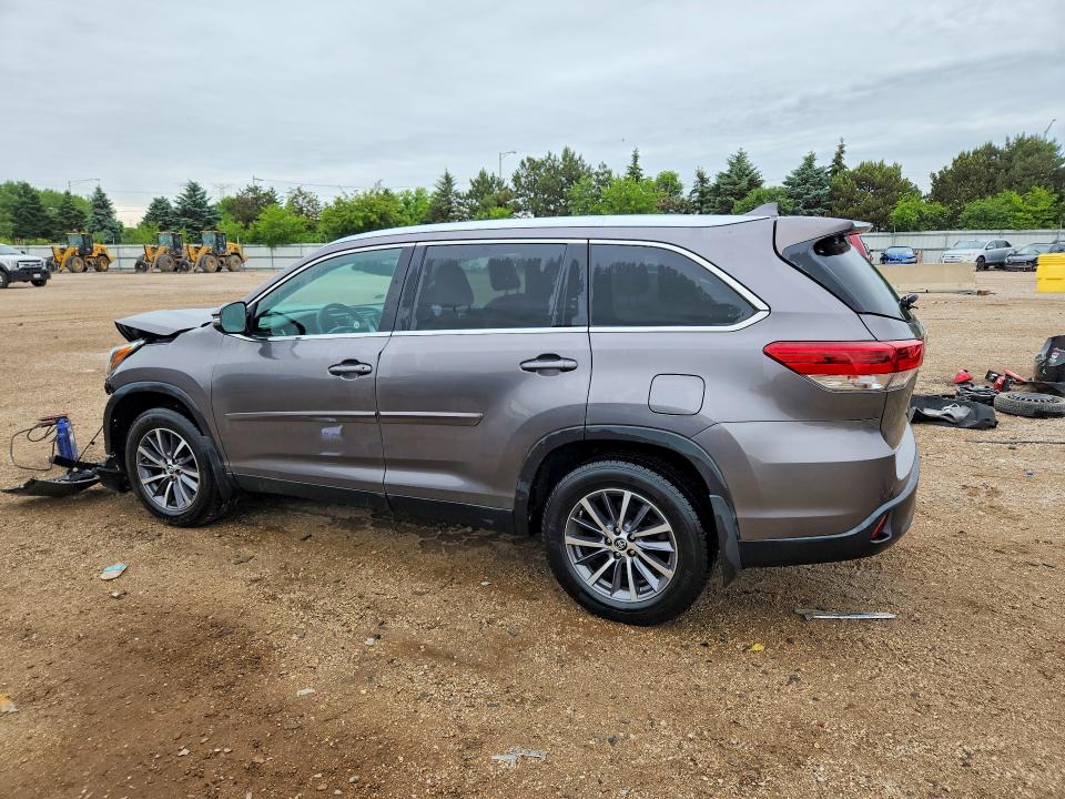 55162796 :رقم المزاد ، 5TDJZRFH4KS588691 vin ، 2019 Toyota Highlander مزاد بيع