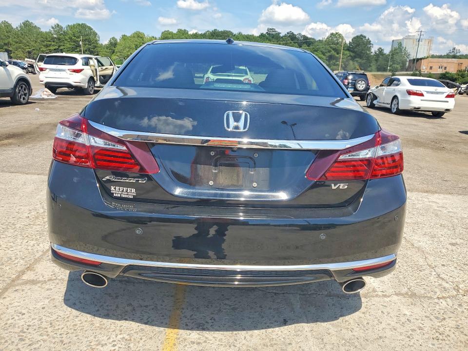 Aukcja sprzedaży 2017 Honda Accord, vin: 1HGCR3F86HA033237, numer aukcji: 56902926