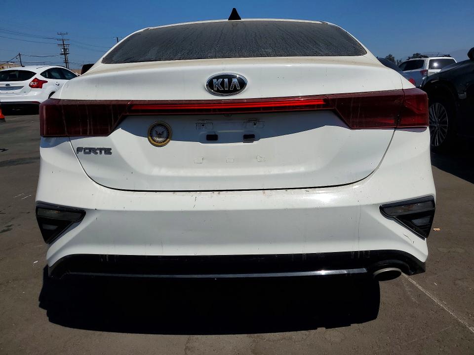 58769616 :رقم المزاد ، 3KPF24AD4ME355571 vin ، 2021 Kia Forte مزاد بيع