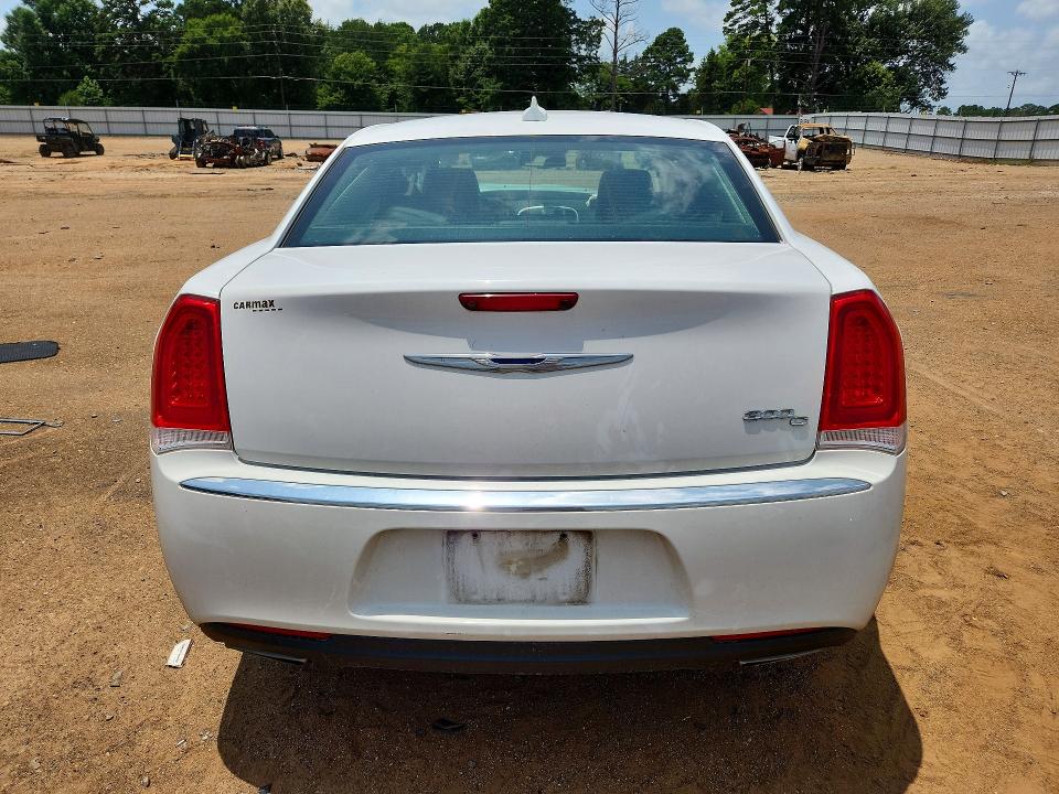 2017 Chrysler 300c მანქანა იყიდება აუქციონზე, vin: 2C3CCAEG1HH645820, აუქციონის ნომერი: 58411726