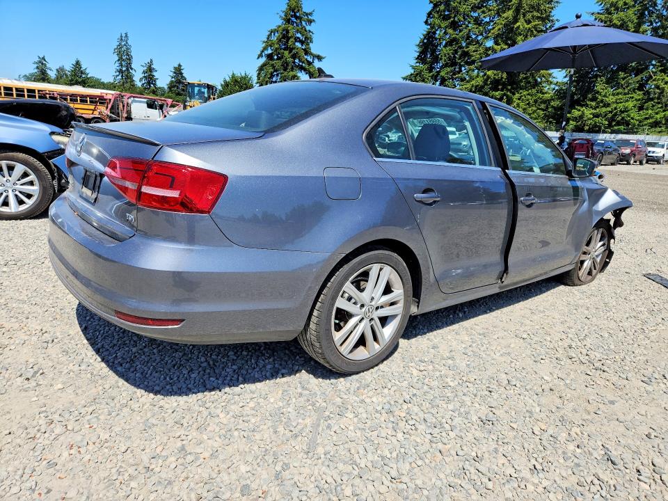 55951196 :رقم المزاد ، 3VWLA7AJ1FM302748 vin ، 2015 Volkswagen Jetta مزاد بيع