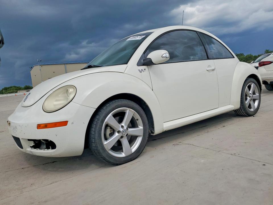55905716 :رقم المزاد ، 3VWFW31C88M517345 vin ، 2008 Volkswagen New Beetle مزاد بيع