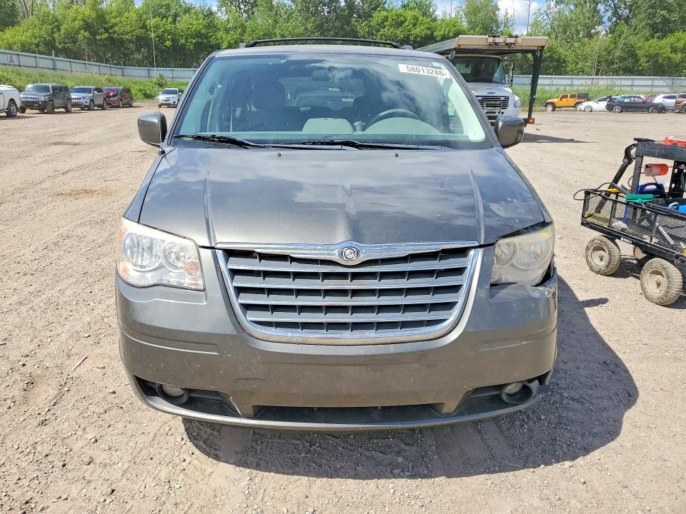 58013286 :رقم المزاد ، 2A4RR5D10AR423286 vin ، 2010 Chrysler Town & Country مزاد بيع