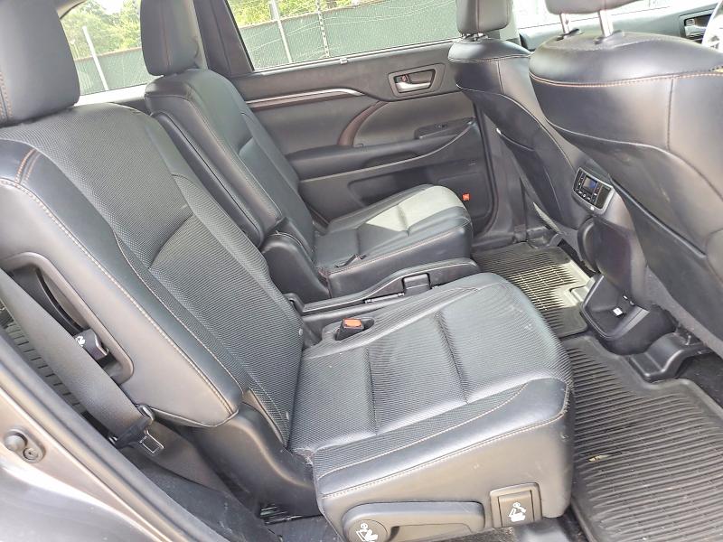 55844676 :رقم المزاد ، 5TDDKRFH2FS088326 vin ، 2015 Toyota Highlander مزاد بيع